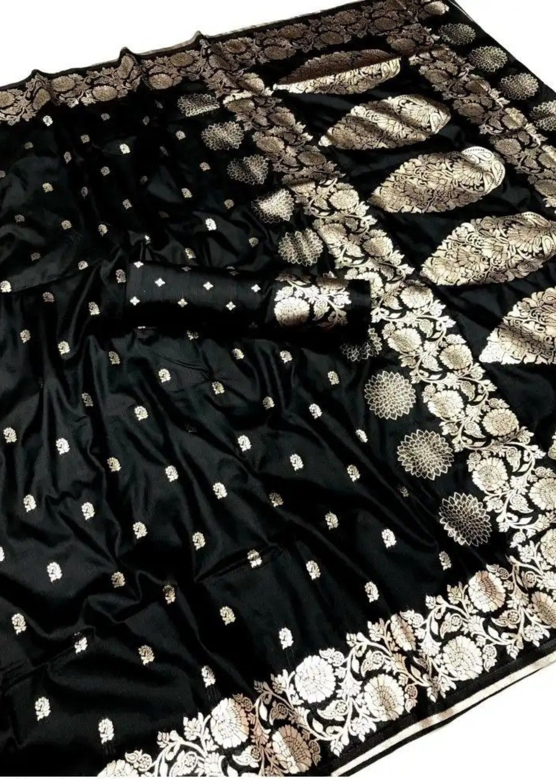 Soft Pure Banarasi Silk Saree With Zari Weaving & Rich Pallu