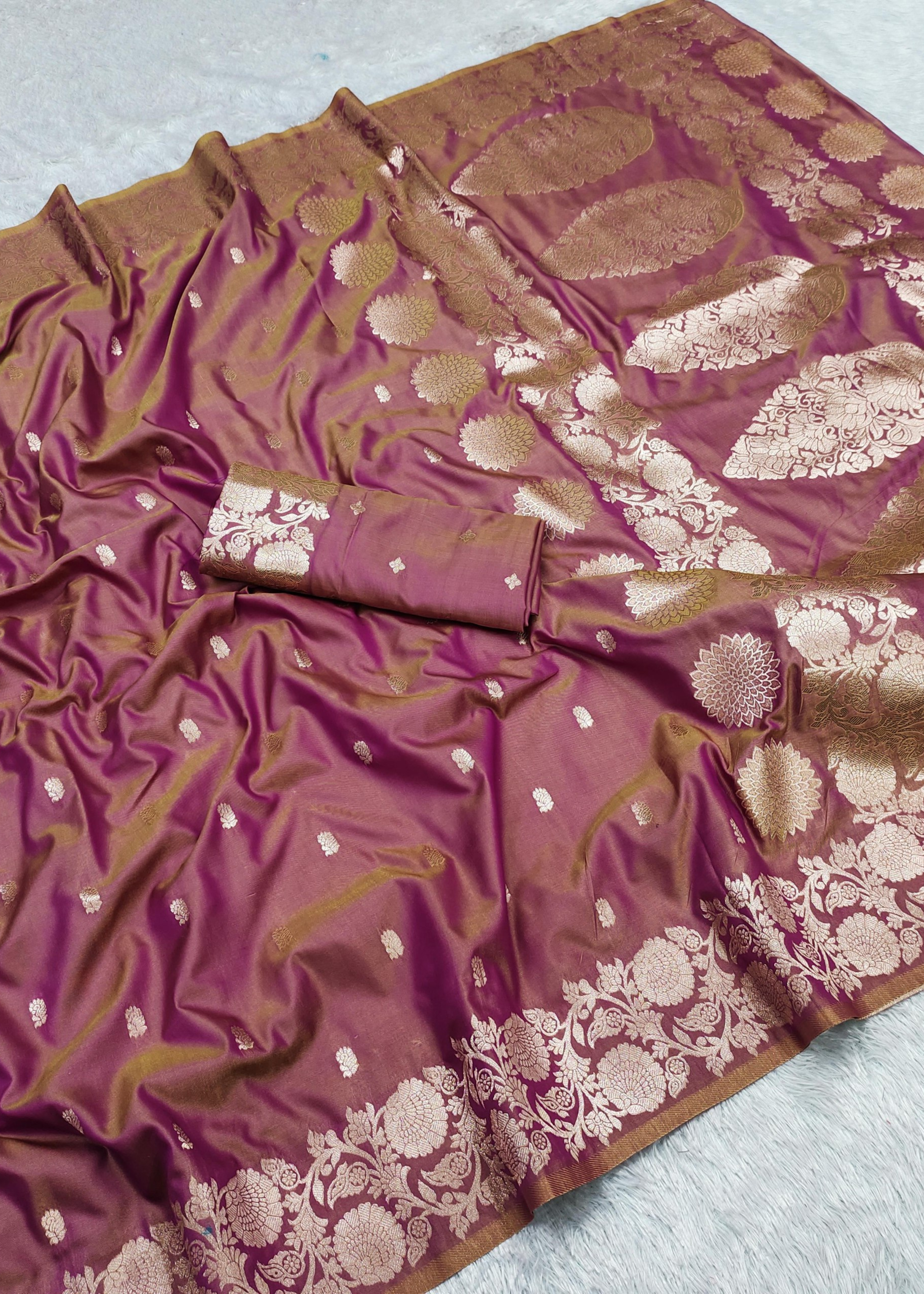 Soft Pure Banarasi Silk Saree With Zari Weaving & Rich Pallu