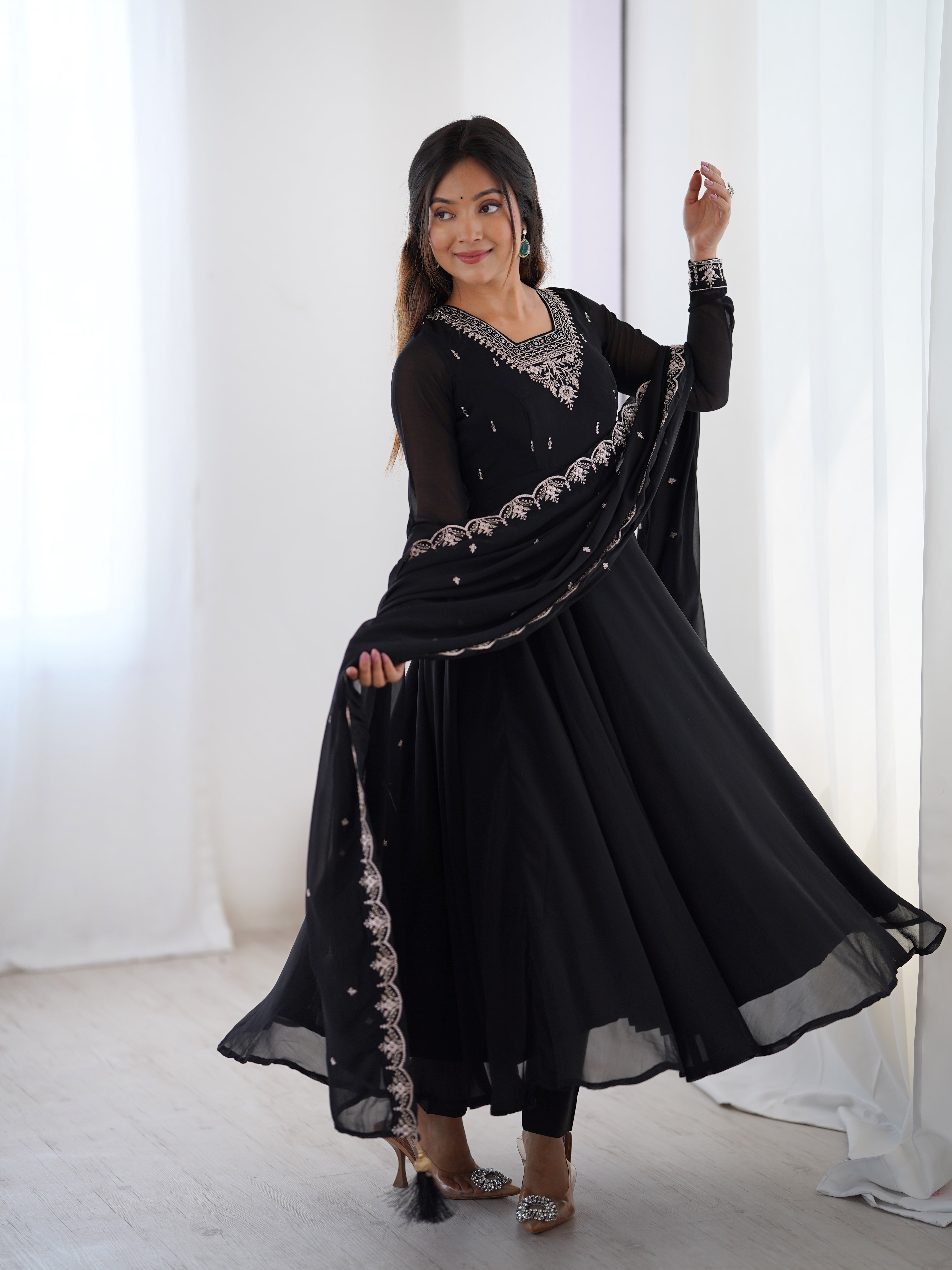 Pure Soft Black Fox Georgette Heavy Embroidery Fully Flared Anarkali Suit Set with Dupatta & Pant (Copy)