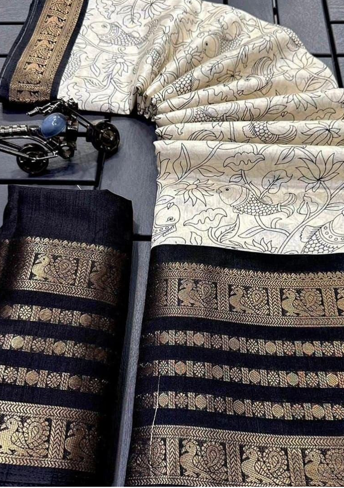 Designer Freehand Dola Silk Saree With Jacquard Big Border