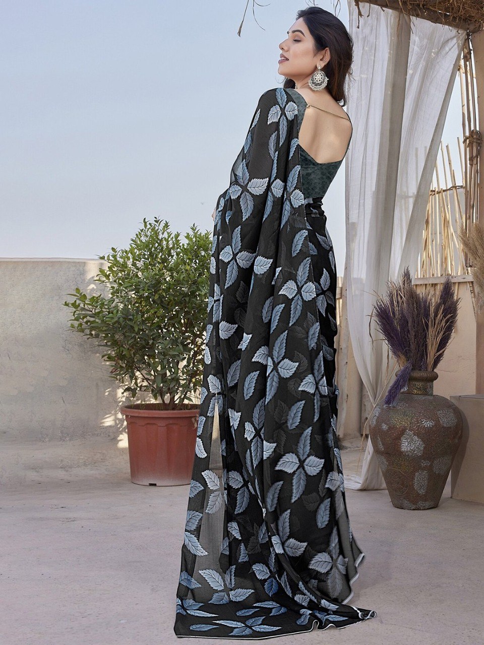 Floral  Black Printed High Quality Mill Printing with wax finishing in saree