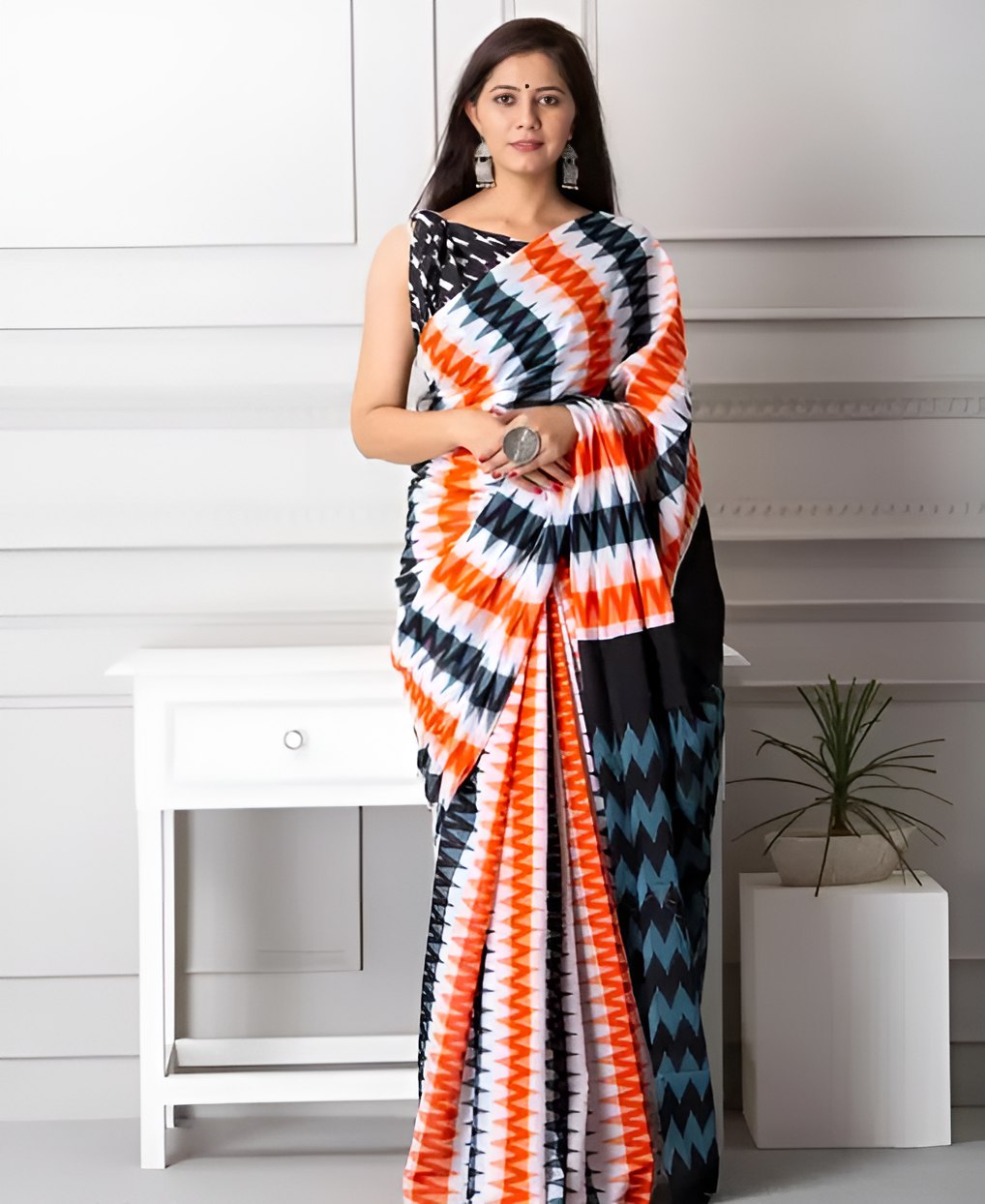 Zikzek Line Ultra HD Ink high quality Digital printing with wax finishing in saree