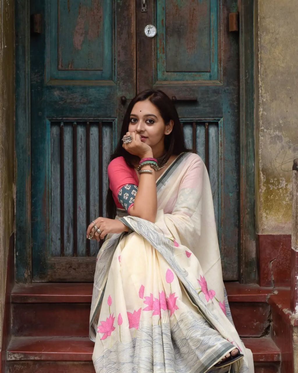 Premium Pure Banzaran Linen Cotton Saree for Women – HD Print, Wax Finish, Zalar Work