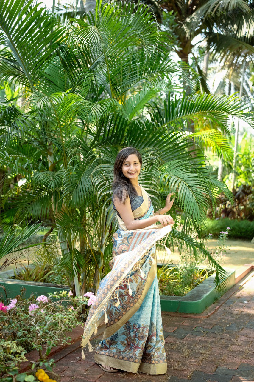 Ultra HD Ink high quality Digital printing with hand made Jalar on Pallu wax finishing in saree