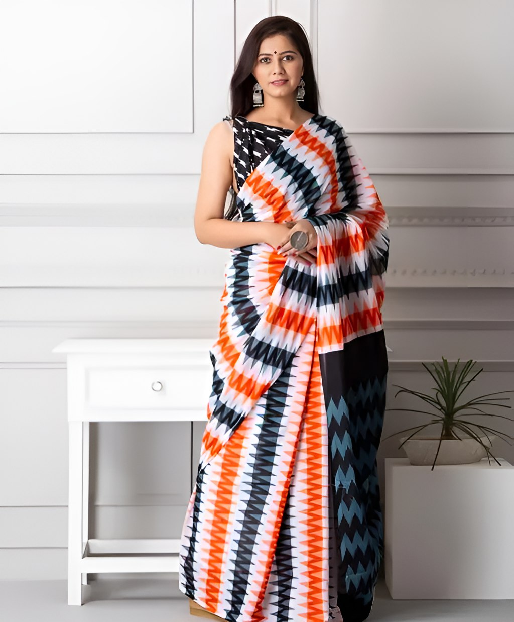 Zikzek Line Ultra HD Ink high quality Digital printing with wax finishing in saree