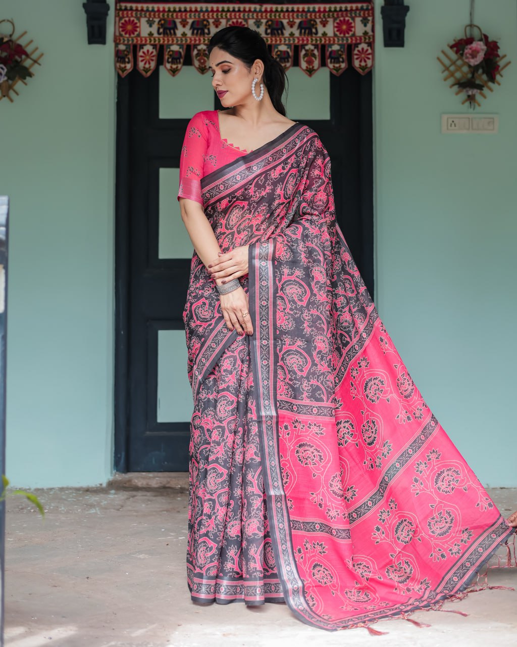 Premium Black & Pink Paisley Print Linen Cotton Saree