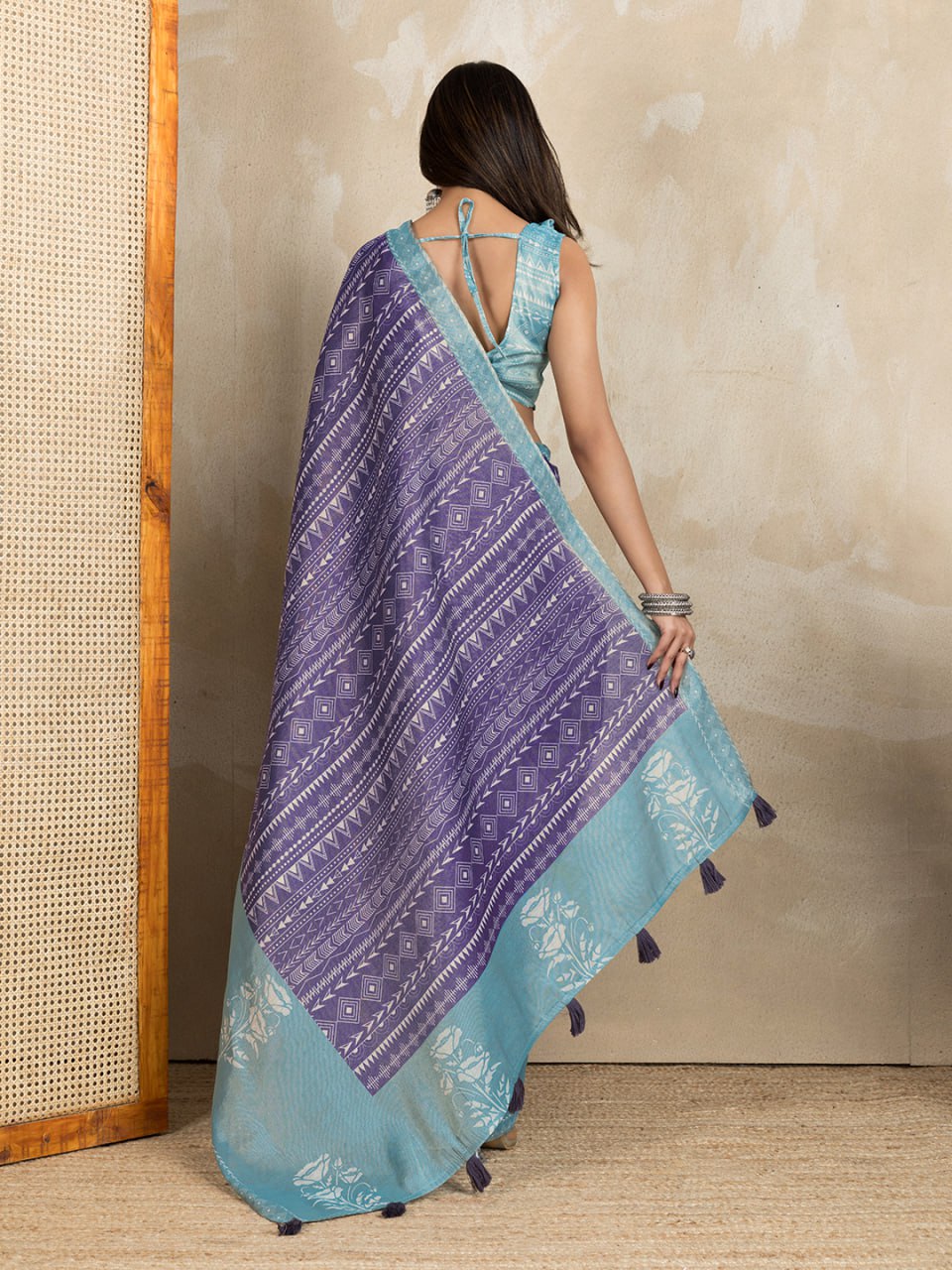 Elegant Dual-Tone Erode Anmol Silk Saree