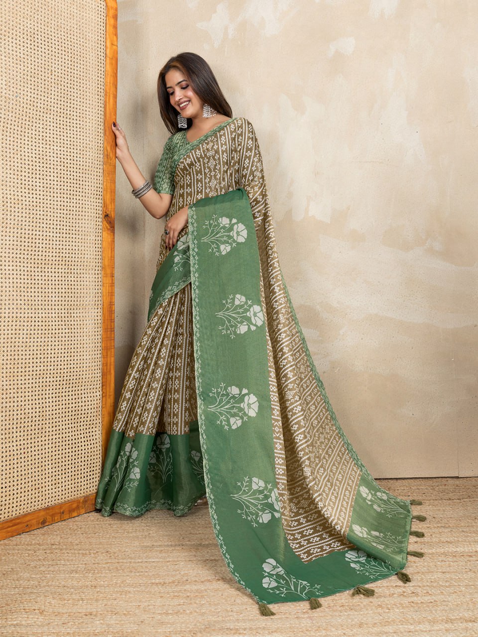 Elegant Green & Beige Printed Silk Saree