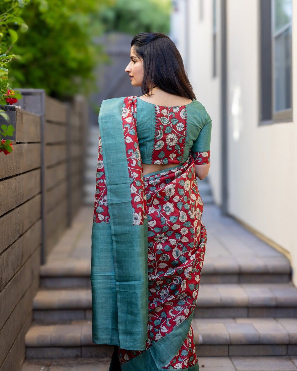 Beautiful Kalamkari Ultra HD Ink high quality Digital printing with wax finishing in saree