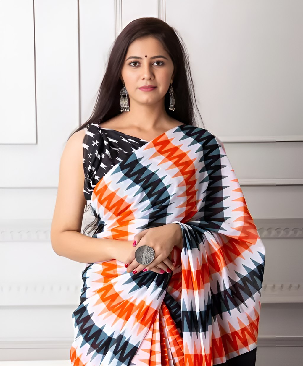 Zikzek Line Ultra HD Ink high quality Digital printing with wax finishing in saree