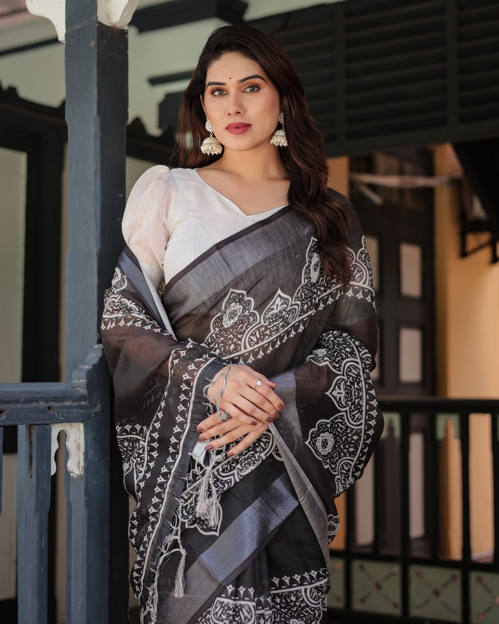 Sophisticated Black & White Linen Cotton Saree with Ornamental Print
