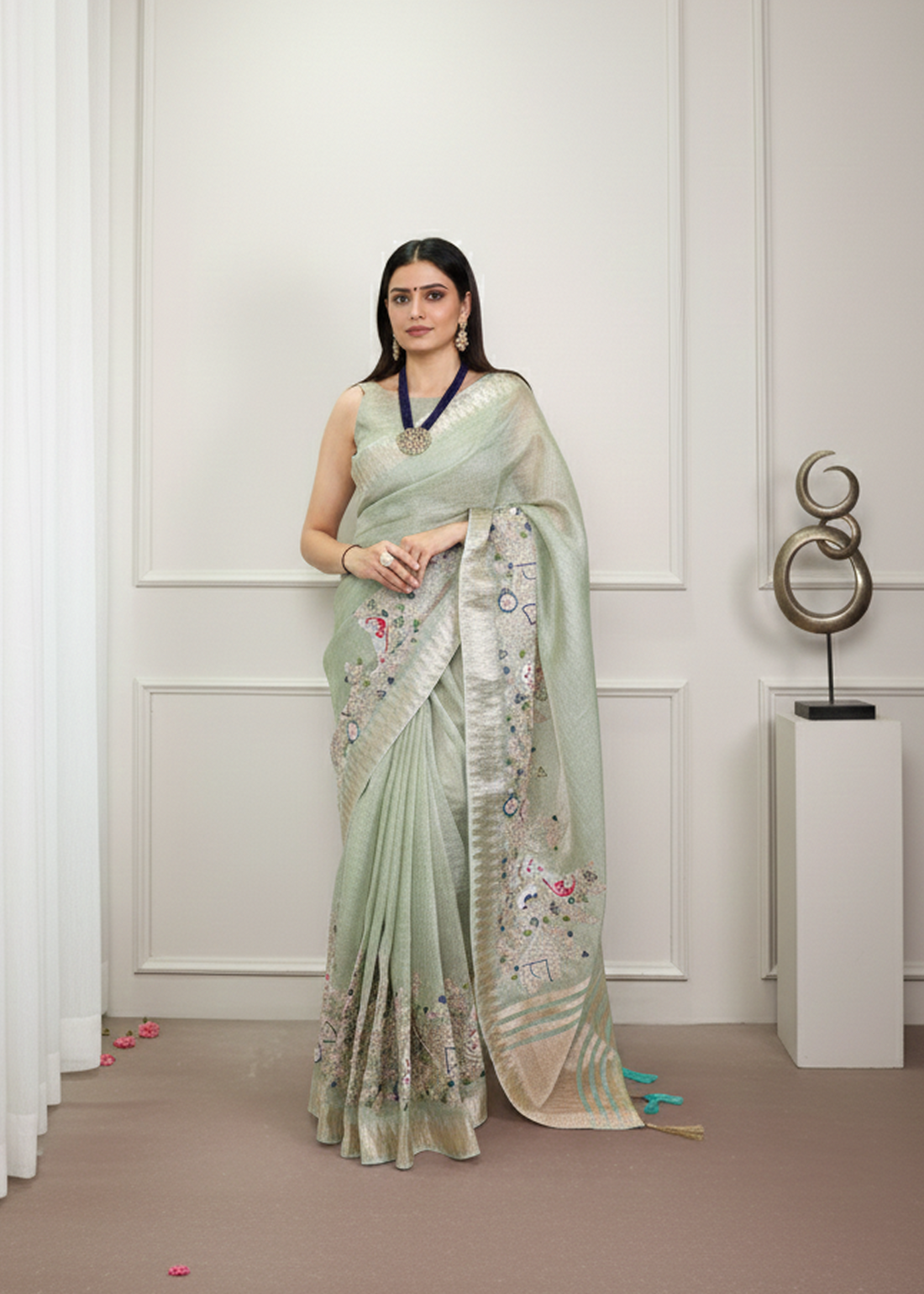 Elegant Party Wear Saree with Zari Border & Unstitched Blouse 4