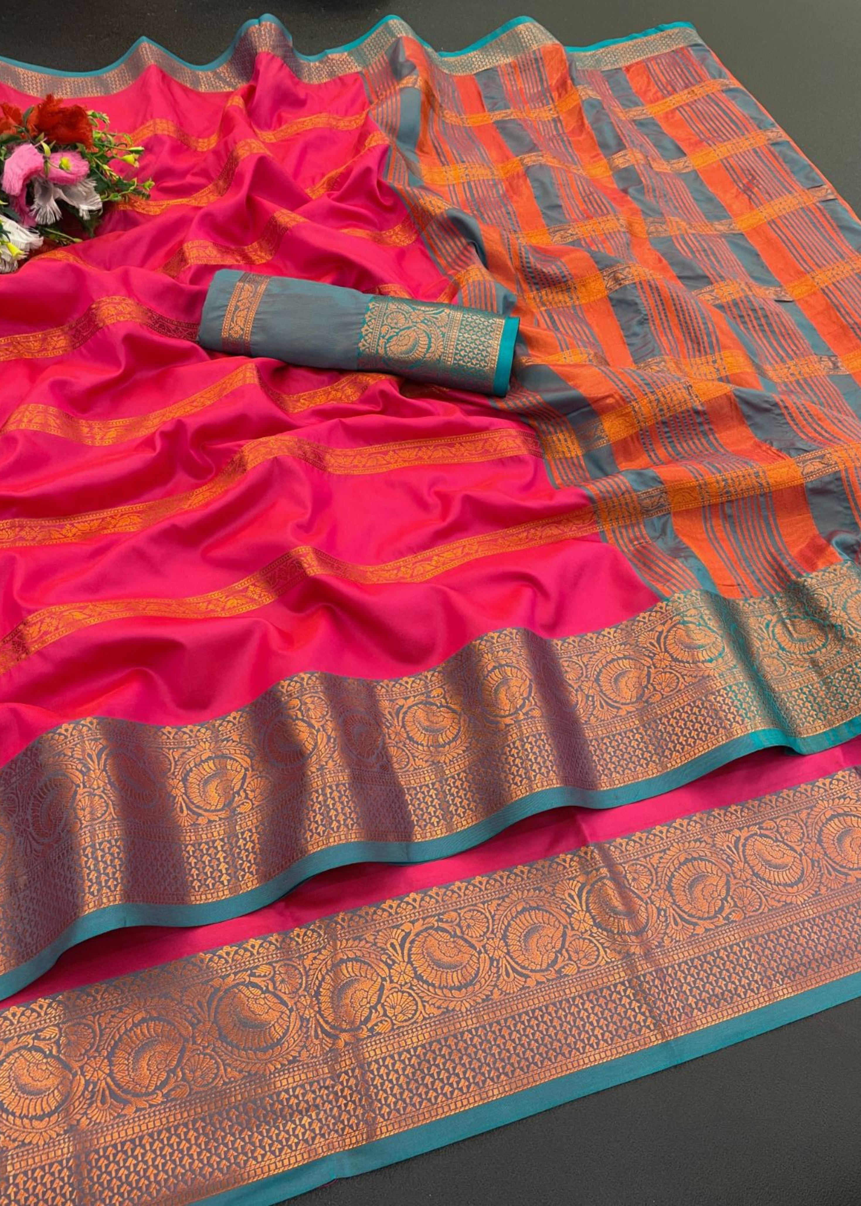Soft Pure Banarasi Silk Saree With Zari Weaving & Rich Chit Pallu