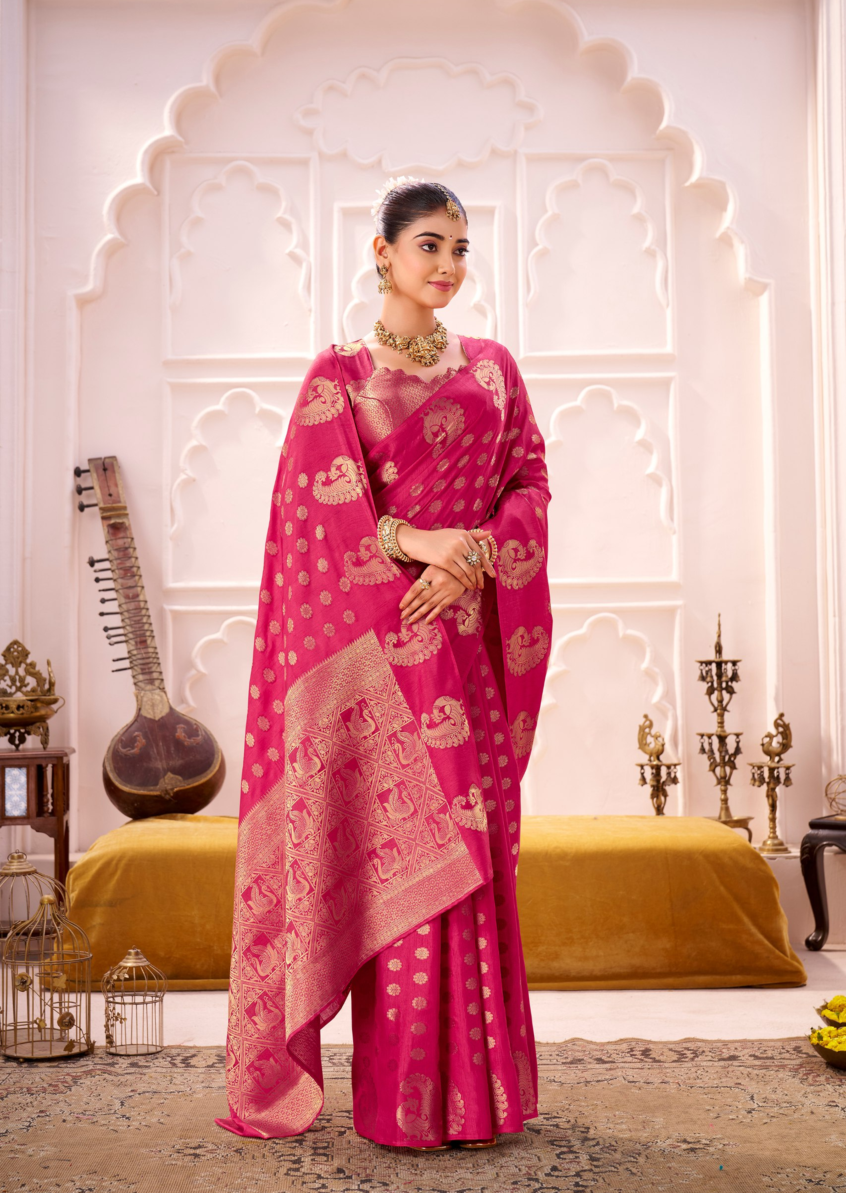 🌺 Banzaran Special Roop Silk Zari Woven Saree – Timeless Tradition & Sophistication