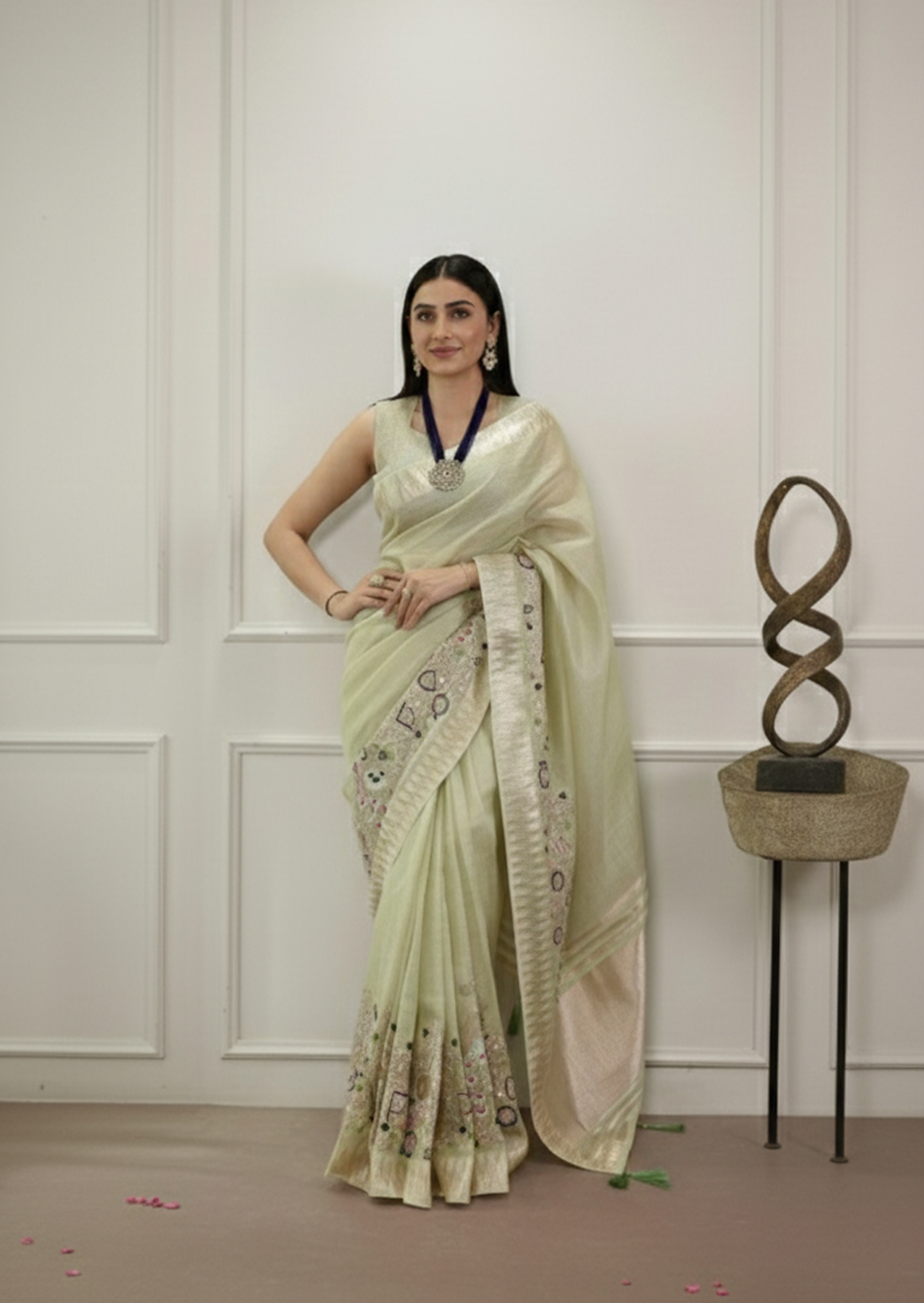 Elegant Party Wear Saree with Zari Border & Unstitched Blouse 5