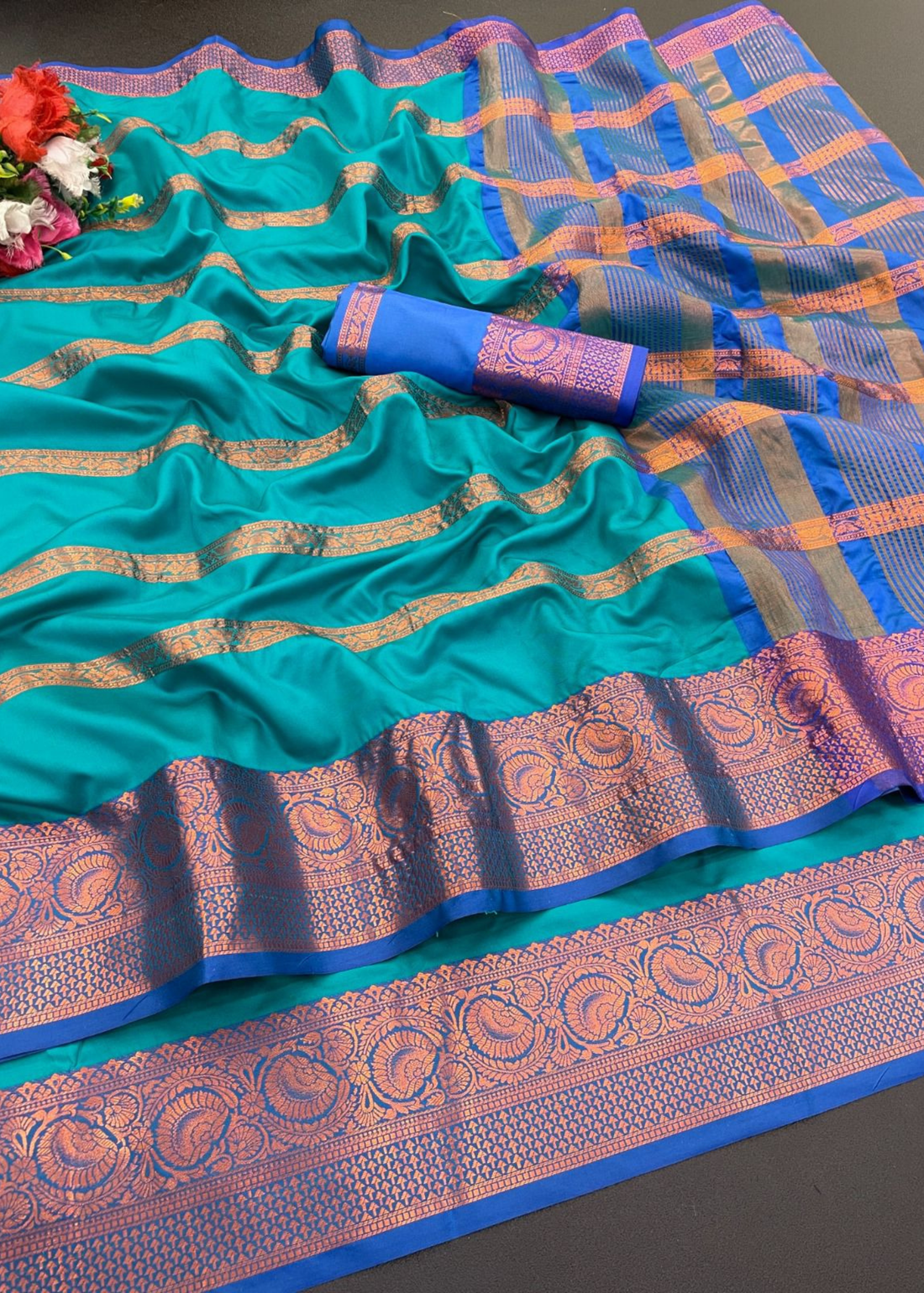 Soft Pure Banarasi Silk Saree With Zari Weaving & Rich Chit Pallu