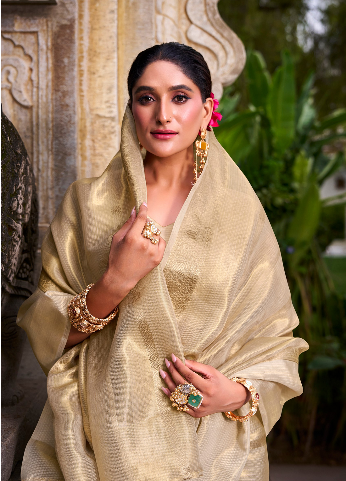 🌼 BANZARAN SAHURI – Onam Gold Tissue Zari Weaving Saree