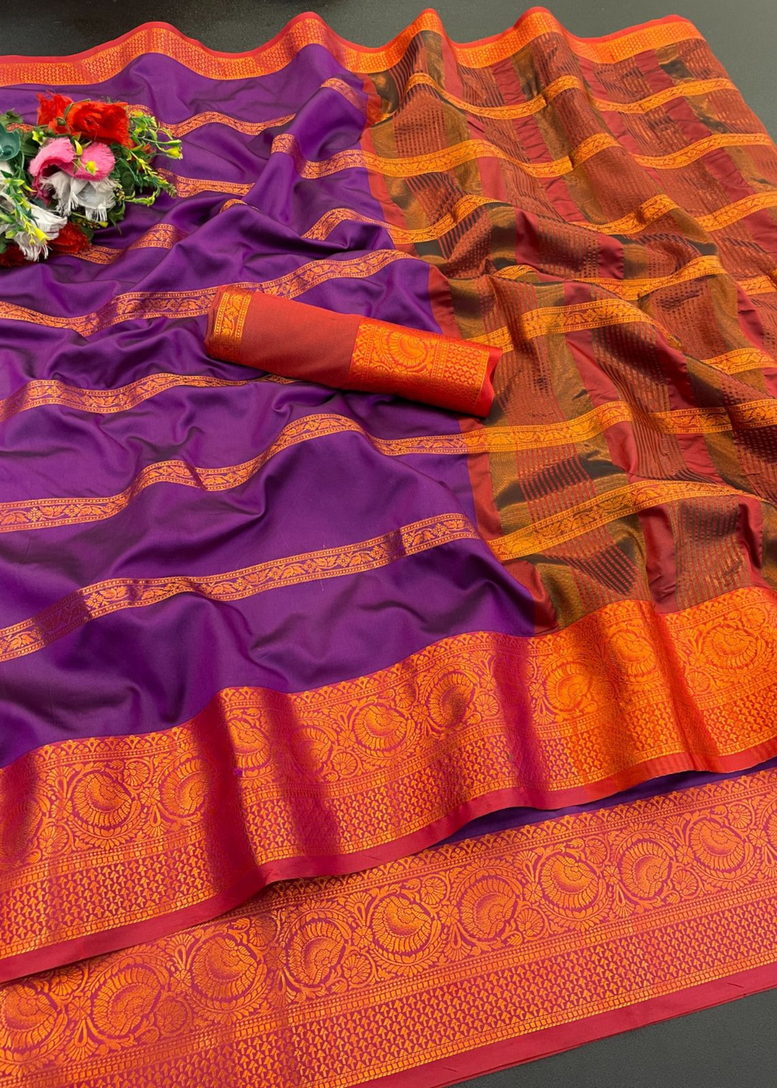 Soft Pure Banarasi Silk Saree With Zari Weaving & Rich Chit Pallu