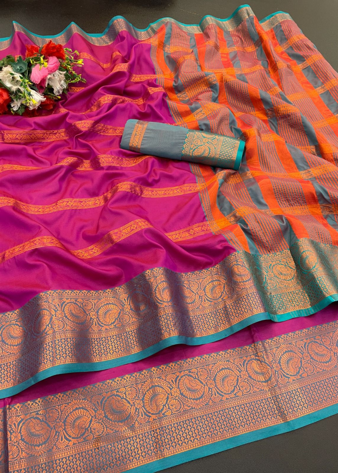 Soft Pure Banarasi Silk Saree With Zari Weaving & Rich Chit Pallu